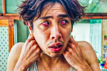 【映画紹介】俳優になることに失敗した後、貧しい男性は自分の人生を終わらせようとしますが、偶然にも街で最も裕福な人物になります。