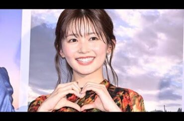 久間田琳加、オーバーTシャツから美脚スラリ「綺麗すぎる」「スタイル抜群」の声