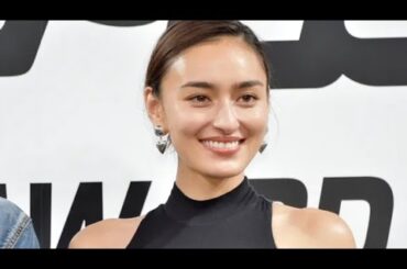 モデルの長谷川潤が11月10日、自身のInstagramを更新。...