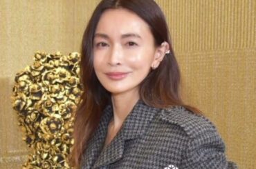 46歳・長谷川京子、ノンワイヤーのインナー着用して「高揚感」→「カッコいいボディーだ」