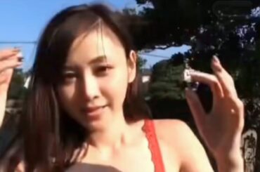 杉原杏璃紅色小背心海邊写真Anri Sugihara-red shirt on the beach