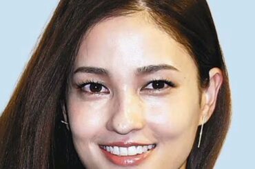 ２児ママ黒木メイサ「暖かくしてね」でお腹見せ＆破れデニム姿にツッコミ続々「風邪ひくぞ～」「可愛すぎ♥」