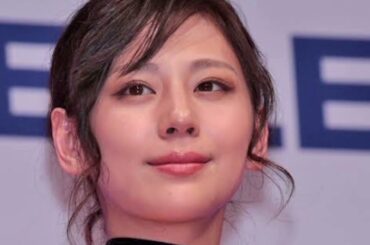 西内ひろ、美ボディ輝くバンドゥビキニ姿に反響　妹・西内まりやとタイのリゾート満喫「ひゅ～」「美しい」...,,,