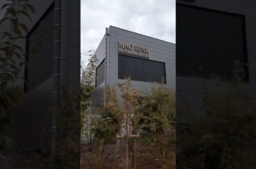 〈MAO RINK3〉正面エントランス裏側の景観・浅田真央ちゃんスケートリンク @立川市