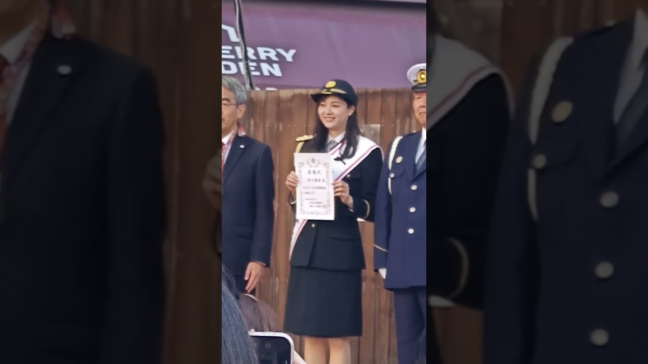 一日警察署長・女優　新川優愛さん、大宮警察署、年末年始特別警戒出発式🚨、コクーンシティ