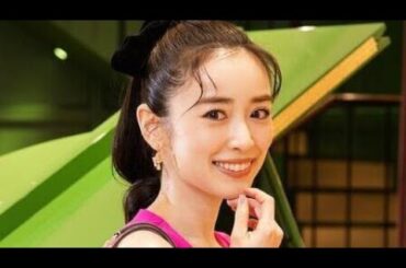 36歳 泉里香まるでリカちゃん人形？ド派手ピンクドレスに「可愛すぎる女神様」kjkjjkjfjg