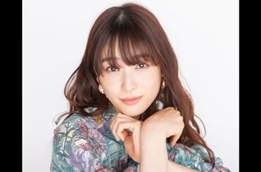 B1- 高橋ひかる、“美背中”あらわなドレス姿に反響「リアルリトルマーメイド?」