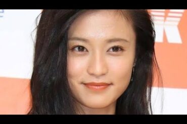 「中国はどうなった？」小島瑠璃子、元AKB結婚式での“1年ぶり”近影につれない声