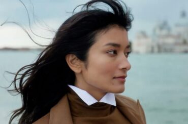 【ローラ】ベネチアで着こなす「マックスマーラ」｜ ELLE Japan