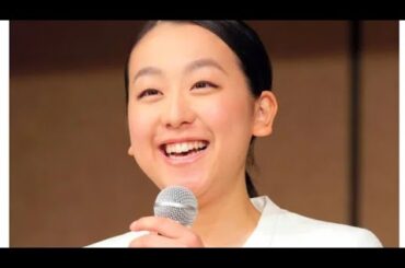 浅田真央さん　雰囲気ガラリでネット仰天「なにこれー」「まるでウェディング」「大人ですね」現在３４歳