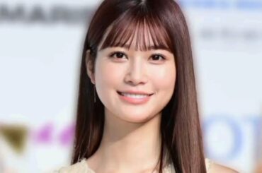 ＜中村アン＞ノースリーブのロングワンピで二の腕すらり　メタリックなアクセでコーデを格上げ