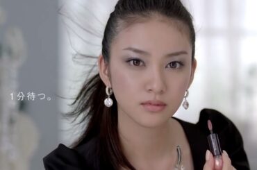 資生堂MAQuillAGEマキアージュ　武井咲　30秒01