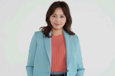 横田真悠“和泉可奈子”役の写真公開、SixTONES松村北斗との共演に「西園寺さんでみた2人だ！」と反響＜アンサンブル＞