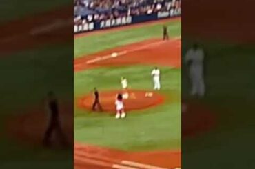 吉田羊さん始球式