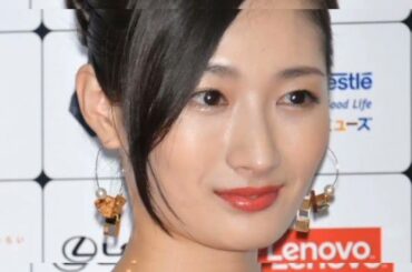 地面に記された「馬主」の文字？⇒実はよく目にするやつでした。武田梨奈さんが父親の勘違いエピソードを披露