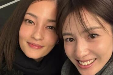 【宮内瞳／黒木メイサ】 「メイサさんは綺麗すぎて会うたびに怖くなってしまいます。」 17年前に先輩と2枚写真を撮りました