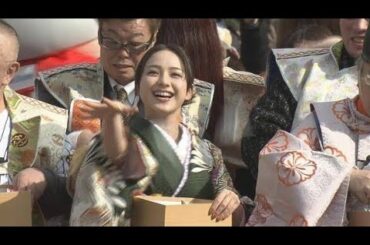 神戸の生田神社で豆まき神事 俳優の平祐奈さんやタレントの松村邦洋さんらが参加 約5000人が参拝に訪れる ／兵庫県