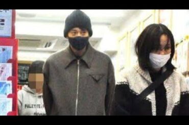 「顔、小さっ！！」…向井理＆国仲涼子　買い物客が思わず二度見した”昼下がりのショッピング”