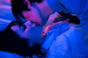 足立梨花　キスシーン