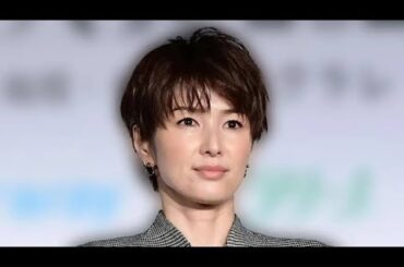 ＜吉瀬美智子＞ミニスカ×ハイヒールで“絶対領域”も 50歳の誕生日記念にオフショット公開
