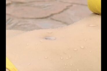 相澤仁美さん・イメージビデオ：グラビアクイーン  ( 電話番号を登録していないので、3つの A I サムネからしか選択出来ません ) 。