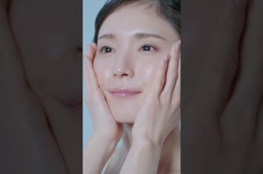 タカミスキンピール｜縦型動画「松岡茉優、ただいま肌管理中。」篇