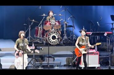 『岸谷香感謝祭2025』ゲストに森高千里&渡瀬マキ(LINDBERG)を迎えての超満員2デイズ！「みんなも私の大事な仲間。大切にしてるし感謝してます！」【オフィシャルレポート】