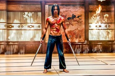 【映画紹介】彼の幼なじみのガールフレンドが殺された後、彼は復讐を果たし、暗殺者忍者の一族全体を倒すために何年も猛特訓を積んだ。