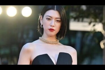 三吉彩花、大胆肌見せドレスで会場魅了　香水は「手の甲につけることが多い」