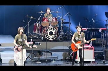 『岸谷香感謝祭2025』ゲストに森高千里&渡瀬マキ(LINDBERG)を迎えての超満員2デイズ！「みんなも私の大事な仲間。大切にしてるし感謝してます！」【オフィシャルレポート】