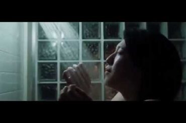 三吉彩花　シャワー浴びる