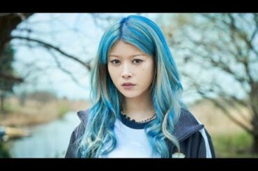 ＜馬場ふみか＞“毒親”に苦しめられる青髪キャラに　武田綾乃原作「愛されなくても別に」で