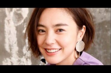 B1- 浅見れいな、袴姿の長女と手をつなぎ笑顔 卒園式の記念ショット公開「袴かわいい」「すっかりお母さんの顔」