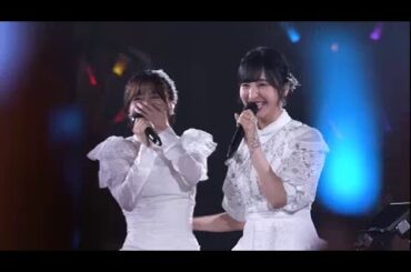 佐倉綾音さんのドレスにキスマークを付けてしまった水瀬いのりさん　「五等分の花嫁 5th Anniversary EVENT」横浜アリーナ 2024