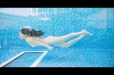 B1- 乃木坂46与田祐希、スケルトンプールでの潜水ショット 3rd写真集『ヨーダ』先行カット12弾