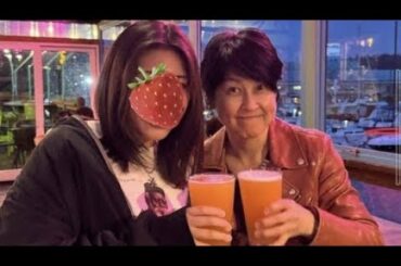 岸谷香　「NYから…娘に会いにヒョイっと」春休み満喫の母娘ショット＆元アイドル親友との再会ショット[Azami