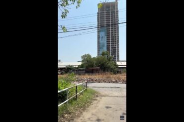 Massive 7.7 magnitude earthquake collapses building in Bangkok