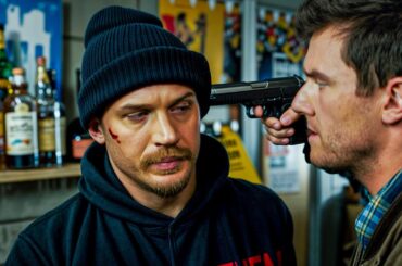 【映画紹介】内気なバーテンダーは、無害だと思われているためギャングスターにいじめられていますが、彼がかつて犯罪地下世界で最も恐れられた男だったことを彼らは全く知りません。