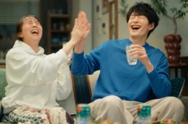 岡田将生＆比嘉愛未、5年ぶり共演！良きパートナーは乾杯の一息もハモる／キリンビール 杜の香ジンソーダ CM＋インタビュー＋メイキング