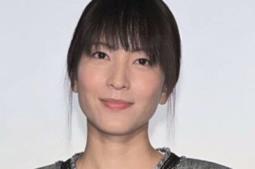鈴木杏樹の室内ガーデニング。土栽培と水耕栽培で育てた小松菜を公開「じわじわ…育ってます」