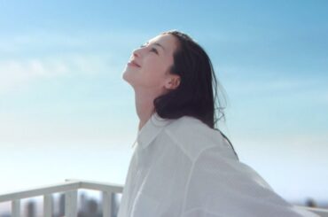 中条あやみ、自身がズレてると思う瞬間は「ご飯はご飯、おかずはおかずで…」“変えられない”こだわりを明かす　「エリス 素肌のきもち ルナフィット」TVCM「ちょいズレストレス」篇