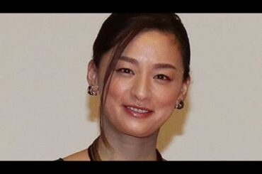 尾野真千子　沖縄の居酒屋で勤務　客への“神対応”明かす「テレビ出てるお姉ちゃん？」って聞かれたら…