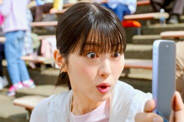 浜辺美波、ロッチとの発音違いに気づいてビックリ仰天／ドコモ CM