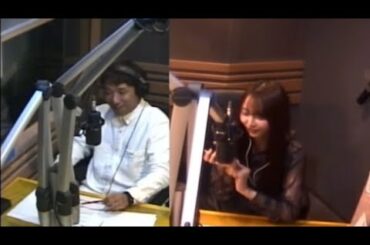 生放送中、母親に電話をかける弓木奈於 【沈黙の金曜日】