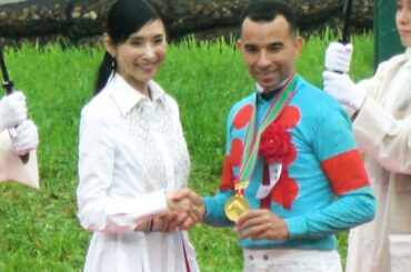 【桜花賞2025】黒木瞳がプレゼンターで登場‼ 口取り～表彰式～.モレイラ騎手勝利インタビュー 現地映像 エンブロイダリー