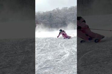 カービングターンで上がる雪煙が気持ち良い！森田優香#shorts