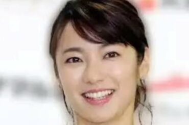 ＜内山理名＞「家族でピクニック」写真が「すてき」「幸せそのもの」　おいしそうな弁当も　夫は吉田栄作