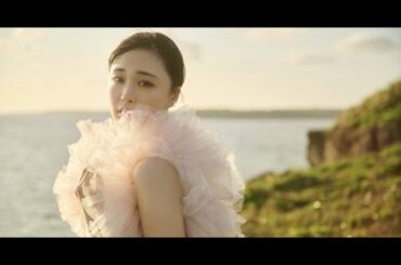 B1- 大友花恋、純白ウエディングドレス姿のオフショットに反響「ワオ!!綺麗」「これは天使」「なんかドキドキしちゃう」