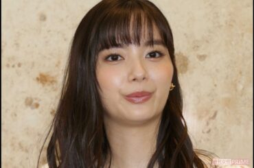 新川優愛、“ロケバス婚”した夫との駆け引きエピソードで盛り上がるも“ふっくらビジュ変”に視聴者戸惑う