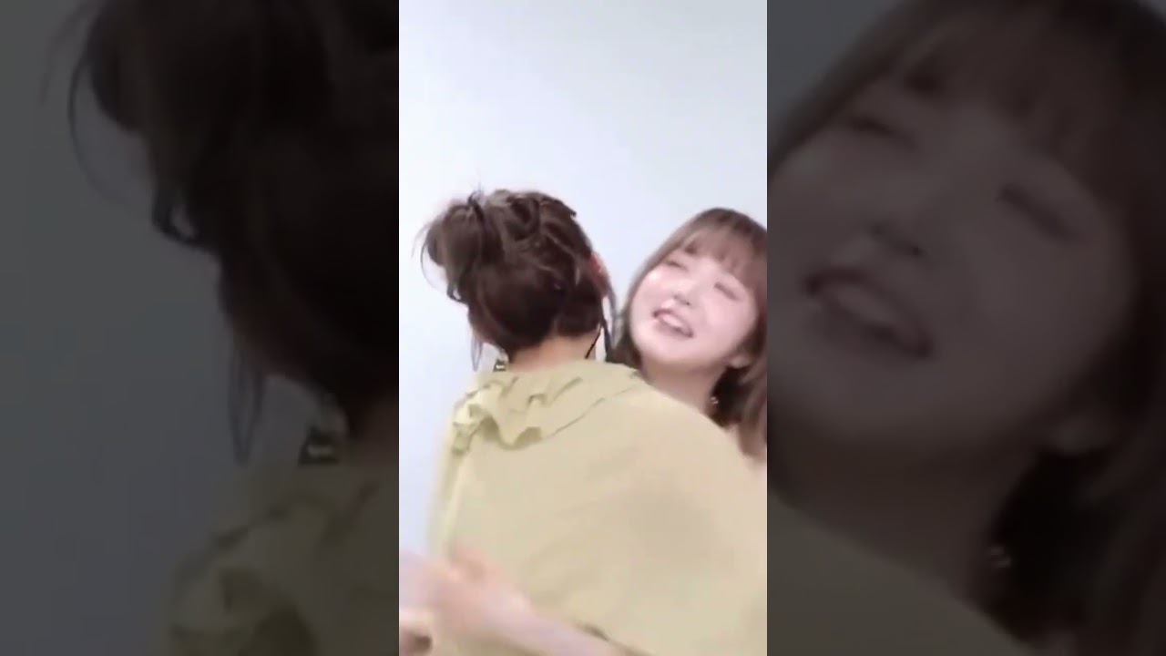 再会したLE SSERAFIM宮脇咲良と本田仁美に涙..